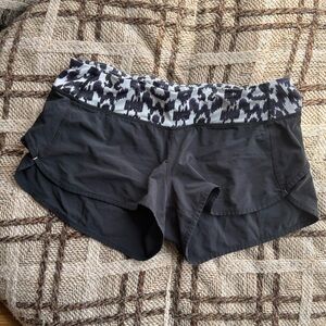 Y2K lululemon running shorts Perfect condition